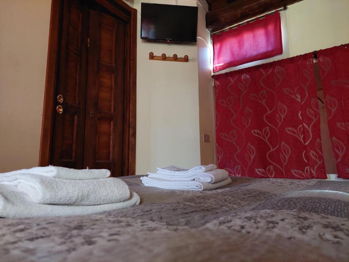 Bed And Breakfast Monticelli Capranica Exterior photo